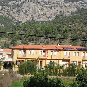 sirman-suite-hotel.turkeyfethiyehotels.com/